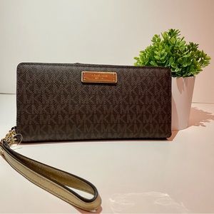 MICHAEL MICHAEL KORS Money Pieces Travel Continental Brown/Gold